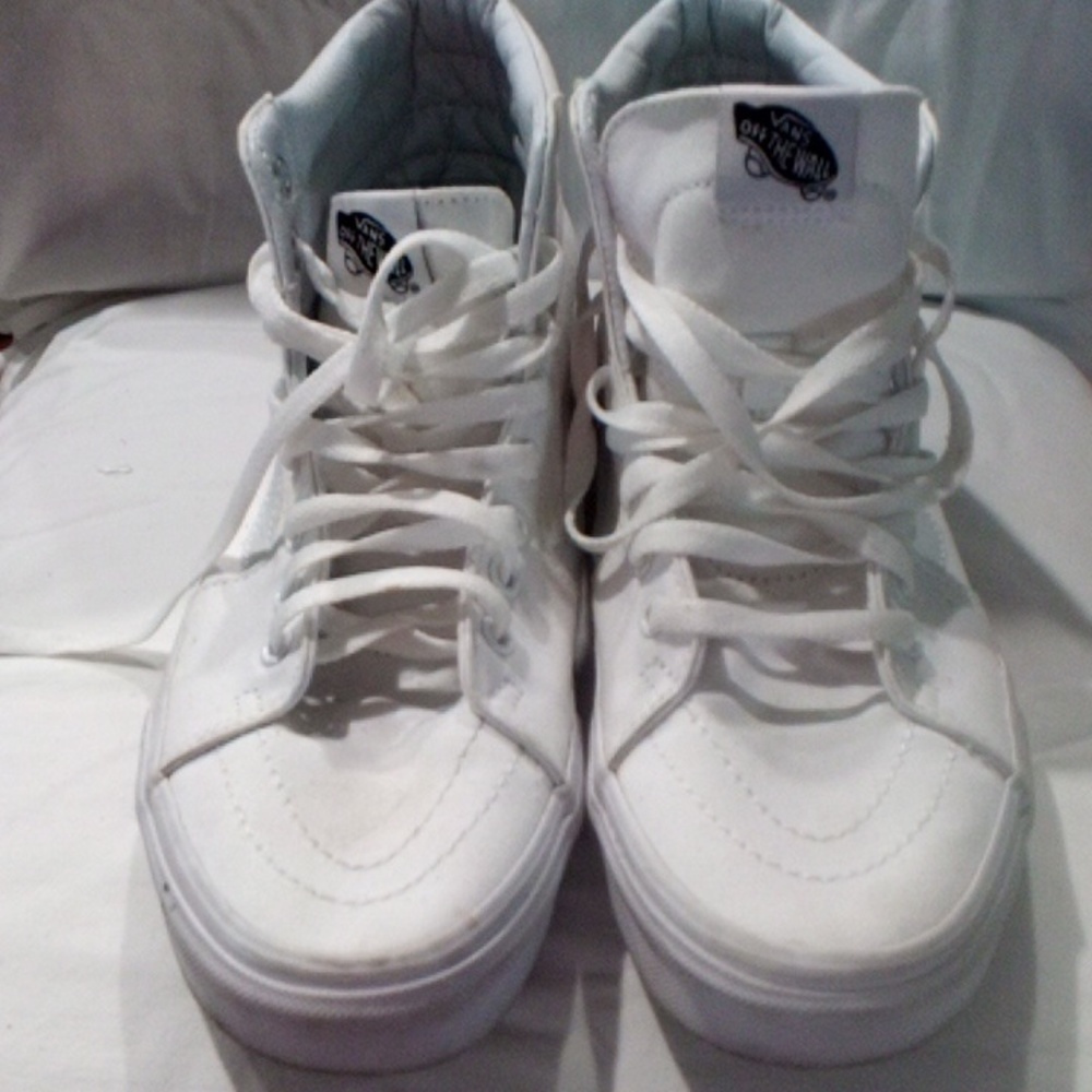 White High Top Vans Skaters size 10
